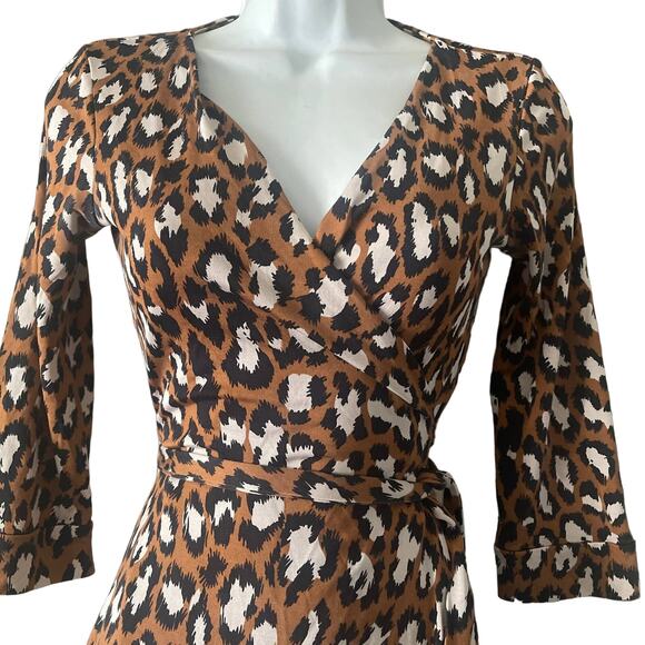 DVF Diane Von Furstenberg NEW JEANNE TWO Wrap Dress SPOTTED CAT‎ HAZELNUT - Picture 6 of 11